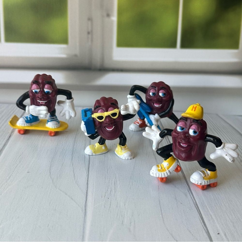 Vintage 80s California Raisins 2” Figurines Set of Four